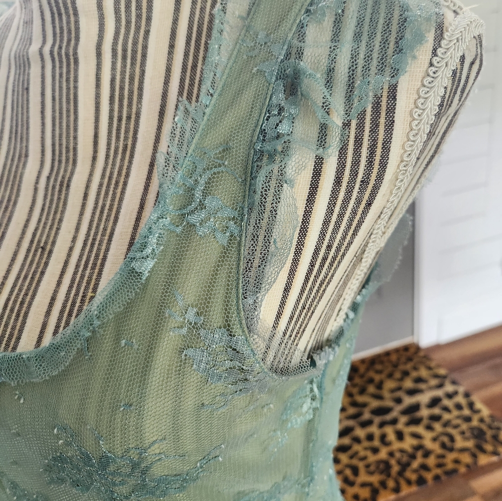 Intuitions Lace Vintage Style Top - Picture 2 of 10